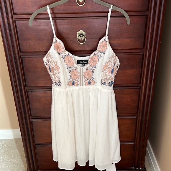 Lulus Daisy Petal Pickin Ivory Embroidered Dress (NWT) - Picture 6 of 11